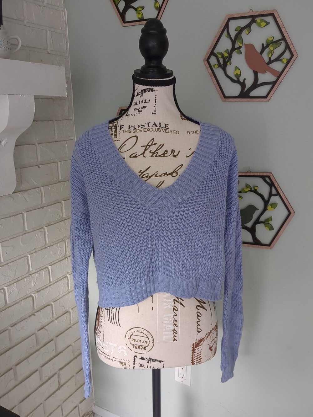 **3/$10** Full Tilt Cropped Sweater Size Medium